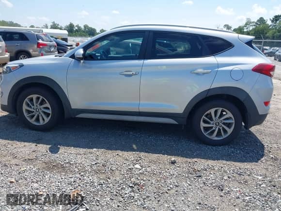 2017 Hyundai Tucson SE with VIN KM8J33A43HU379252, listed as a IAAI auction lot 42831033 with 72,573 mi miles and . Bid and sale history available at DreamBid. Image 14.