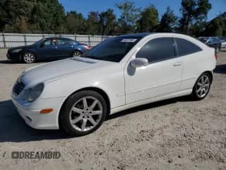 2003 Mercedes-Benz C 320 z VIN WDBRN64J33A517269, wystawiony jako Copart lot #84937995 z przebiegiem 82 456 mil mil oraz Czysty tytuł • Clean title. Historia ofert i sprzedaży dostępna na DreamBid. Obrazek 1.