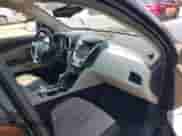 2015 Chevrolet Equinox LT z VIN 2GNALBEK7F6143634, wystawiony jako IAAI lot #43029123 z przebiegiem 177 879 mil mil oraz . Historia ofert i sprzedaży dostępna na DreamBid. Obrazek 5.