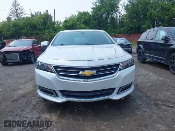 2018 Chevrolet Impala LT z VIN 2G1105S32J9105826, wystawiony jako IAAI lot #42880842 z przebiegiem 48 577 mil mil oraz . Historia ofert i sprzedaży dostępna na DreamBid. Obrazek 12.