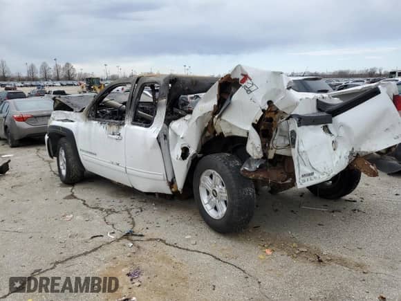 2009 Chevrolet Silverado 1500 LTZ с VIN 1GCEK39029Z116166, выставлен на аукционе Copart как лот 46676735 с пробегом Не указан миль и На запчасти • Non repairable. История ставок и продаж доступна на DreamBid. Изображение 2.