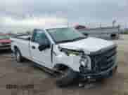 2017 Ford F-150 XL z VIN 1FTMF1EF5HKD32552, wystawiony jako Copart lot #53901685 z przebiegiem 119 461 mil mil oraz Szkoda całkowita • Salvage title. Historia ofert i sprzedaży dostępna na DreamBid. Obrazek 4.