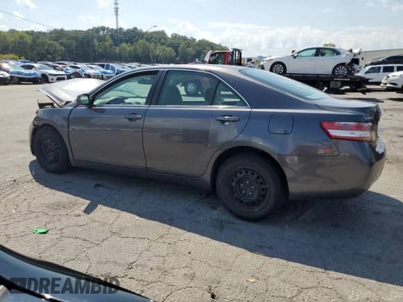 2011 Toyota Camry LE z VIN 4T4BF3EK5BR172539, wystawiony jako Copart lot #80016345 z przebiegiem 185 293 mil mil oraz Czysty tytuł • Clean title. Historia ofert i sprzedaży dostępna na DreamBid. Obrazek 2.