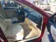 2015 Toyota Camry SE z VIN 4T1BF1FK8FU902401, wystawiony jako IAAI lot #43374452 z przebiegiem 103 323 mil mil oraz . Historia ofert i sprzedaży dostępna na DreamBid. Obrazek 5.