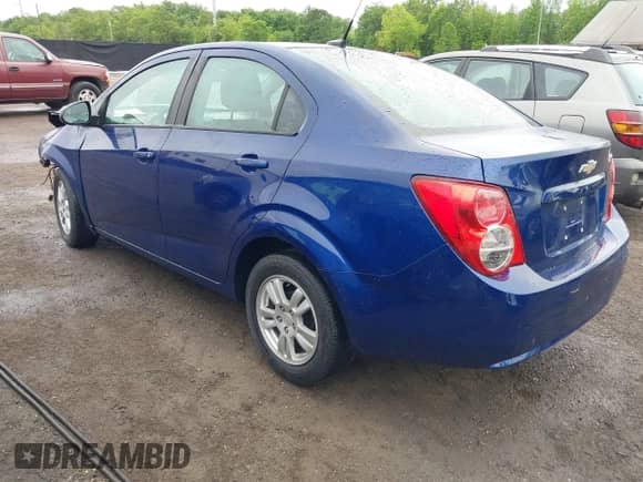 2012 Chevrolet Sonic LS с VIN 1G1JB5SH3C4211391, выставлен на аукционе IAAI как лот 42215883 с пробегом 190 283 миль миль и . История ставок и продаж доступна на DreamBid. Изображение 3.