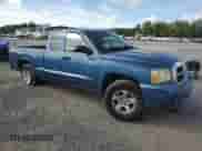 2006 Dodge Dakota SLT с VIN 1D7HE42K46S706479, выставлен на аукционе Copart как лот 64039925 с пробегом 174 414 миль миль и Списание • Salvage title. История ставок и продаж доступна на DreamBid. Изображение 4.