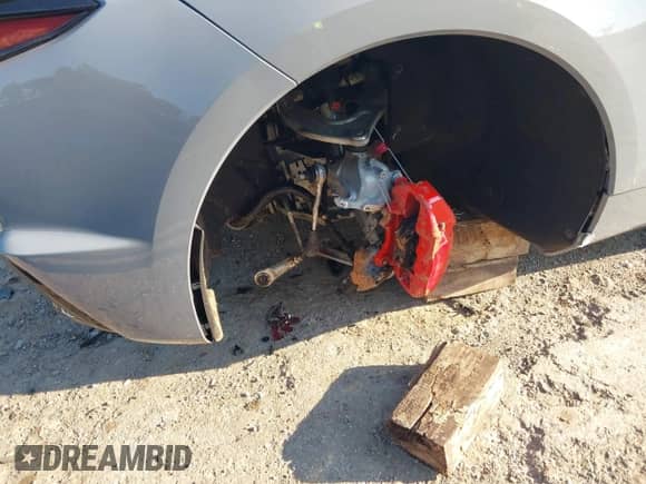 2024 Chevrolet Corvette 3LZ with VIN 1G1YF3D33R5608871, listed as a IAAI auction lot 43182266 with 2,673 mi miles and . Bid and sale history available at DreamBid. Image 19.