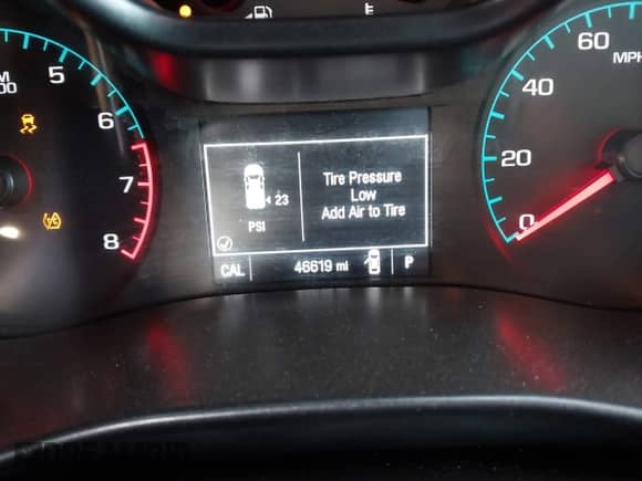 2015 Chevrolet Colorado 4WD LT z VIN 1GCHTBE36F1271625, wystawiony jako IAAI lot #41793033 z przebiegiem 46 619 mil mil oraz . Historia ofert i sprzedaży dostępna na DreamBid. Obrazek 15.