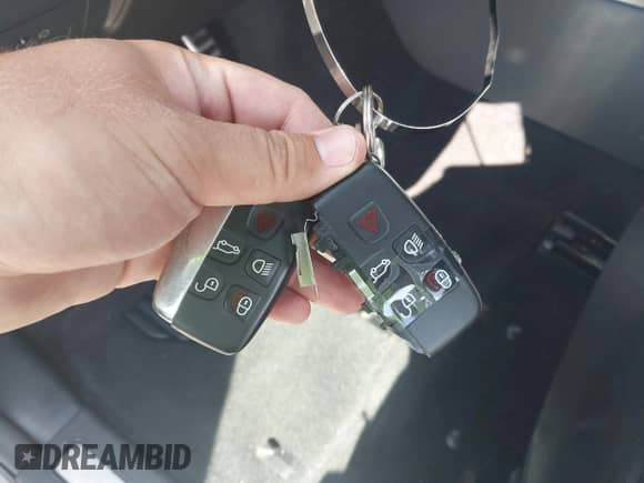 2017 Land Rover Discovery HSE Luxury with VIN SALRHBBV1HA023094, listed as a IAAI auction lot 42249130 with 114,601 mi miles and . Bid and sale history available at DreamBid. Image 11.