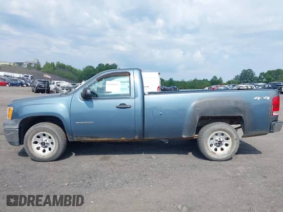 2011 GMC Sierra 1500 Work Truck z VIN 1GTN2TE01BZ202709, wystawiony jako IAAI lot #42596393 z przebiegiem 214 000 mil mil oraz . Historia ofert i sprzedaży dostępna na DreamBid. Obrazek 14.