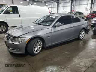 2012 BMW 3 Series 328i xDrive с VIN WBAKF3C51CE793555, выставлен на аукционе Copart как лот 68674805 с пробегом 100 083 миль миль и Списание • Salvage title. История ставок и продаж доступна на DreamBid. Изображение 1.