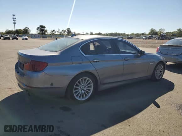 2013 BMW 5 Series 535i xDrive with VIN WBAFU7C59DDU73907, listed as a Copart auction lot 81824475 with 152,518 mi miles and Clean title. Bid and sale history available at DreamBid. Image 3.
