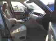 2013 Land Rover Range Rover Sport HSE Lux z VIN SALSK2D47DA781121, wystawiony jako IAAI lot #43262010 z przebiegiem 107 181 mil mil oraz . Historia ofert i sprzedaży dostępna na DreamBid. Obrazek 5.