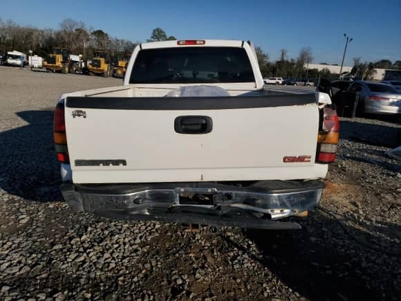 2005 GMC Sierra 1500 Work Truck with VIN 1GTEC14V25Z247208, listed as a Copart auction lot 86598204 with 72,426 mi miles and Non repairable. Bid and sale history available at DreamBid. Image 6.