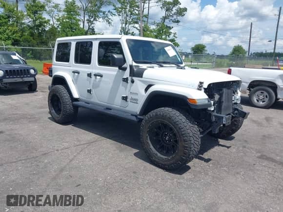 2021 Jeep Wrangler Unlimited Sahara Altitude z VIN 1C4HJXEN7MW518395, wystawiony jako IAAI lot #42484314 z przebiegiem 55 000 mil mil oraz . Historia ofert i sprzedaży dostępna na DreamBid. Obrazek 1.