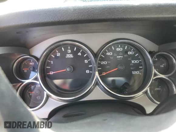 2008 Chevrolet Silverado 1500 1LT с VIN 1GCEK19J68E207542, выставлен на аукционе Copart как лот 83440554 с пробегом Не указан миль и На запчасти • Non repairable. История ставок и продаж доступна на DreamBid. Изображение 9.