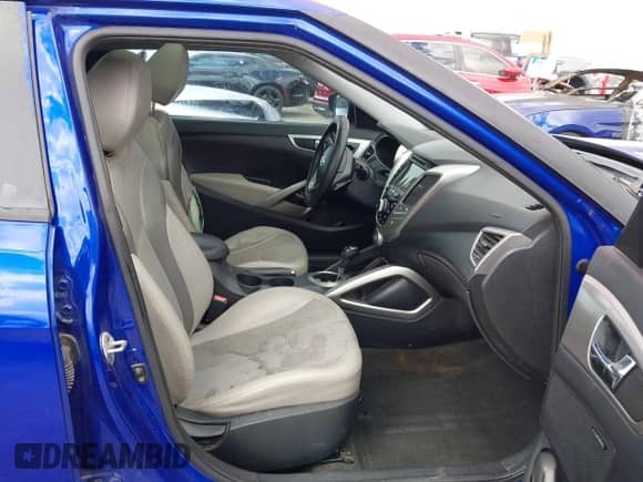 2012 Hyundai Veloster w/Black Int с VIN KMHTC6AD8CU067589, выставлен на аукционе IAAI как лот 43408833 с пробегом 159 802 миль миль и . История ставок и продаж доступна на DreamBid. Изображение 5.