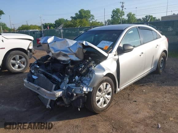 2014 Chevrolet Cruze LS with VIN 1G1PB5SH5E7370523, listed as a IAAI auction lot 42547745 with 64,602 mi miles and . Bid and sale history available at DreamBid. Image 6.