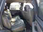 2002 Chevrolet Tahoe Z71 z VIN 1GNEK13Z22R116838, wystawiony jako IAAI lot #41776472 z przebiegiem 298 782 mil mil oraz . Historia ofert i sprzedaży dostępna na DreamBid. Obrazek 8.