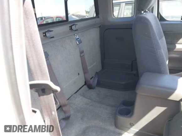 1999 Nissan Frontier XE с VIN 1N6ED26Y1XC321943, выставлен на аукционе IAAI как лот 42583401 с пробегом 65 803 миль миль и . История ставок и продаж доступна на DreamBid. Изображение 8.