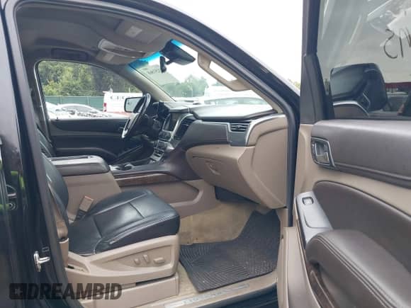 2015 Chevrolet Suburban LT с VIN 1GNSKJKC3FR210961, выставлен на аукционе IAAI как лот 43251868 с пробегом 392 257 миль миль и . История ставок и продаж доступна на DreamBid. Изображение 5.