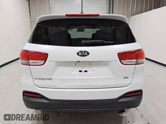 2017 Kia Sorento LX z VIN 5XYPG4A37HG247435, wystawiony jako Copart lot #86302805 z przebiegiem 99 366 mil mil oraz Czysty tytuł • Clean title. Historia ofert i sprzedaży dostępna na DreamBid. Obrazek 6.