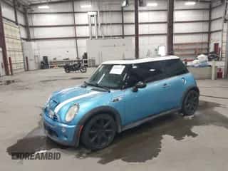 2003 MINI Hardtop S with VIN WMWRE334X3TD69184, listed as a IAAI auction lot 42609318 with 99,737 mi miles and . Bid and sale history available at DreamBid. Image 2.