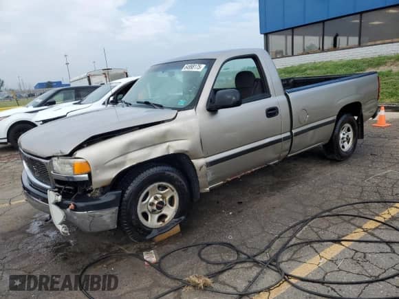 2002 GMC Sierra 1500 z VIN 1GTEC14W22Z113612, wystawiony jako Copart lot #64998175 z przebiegiem 231 039 mil mil oraz Czysty tytuł • Clean title. Historia ofert i sprzedaży dostępna na DreamBid. Obrazek 1.