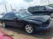 1994 Chevrolet Caprice LS z VIN 1G1BN52P1RR181726, wystawiony jako IAAI lot #39920828 z przebiegiem 115 128 mil mil oraz . Historia ofert i sprzedaży dostępna na DreamBid. Obrazek 13.