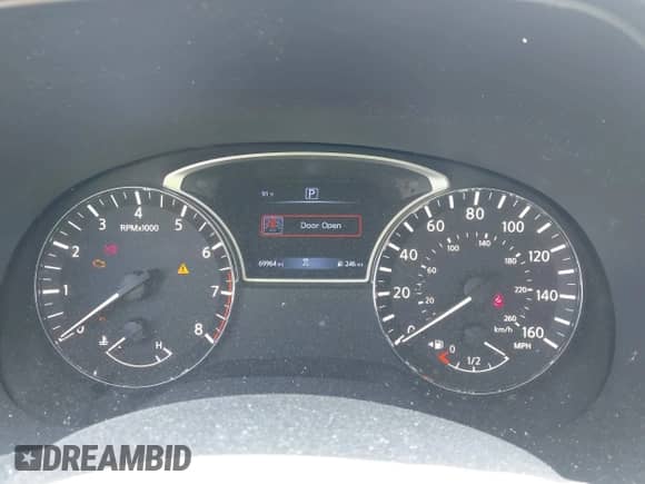 2020 Nissan Pathfinder S z VIN 5N1DR2AN8LC597457, wystawiony jako IAAI lot #42964336 z przebiegiem 69 964 mil mil oraz . Historia ofert i sprzedaży dostępna na DreamBid. Obrazek 7.