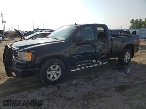 2013 GMC Sierra 1500 SLE z VIN 1GTR2VE76DZ225772, wystawiony jako Copart lot #71264235 z przebiegiem 216 425 mil mil oraz Szkoda całkowita • Salvage title. Historia ofert i sprzedaży dostępna na DreamBid. Obrazek 1.