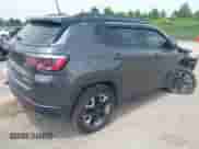 2018 Jeep Compass Trailhawk z VIN 3C4NJDDBXJT198919, wystawiony jako IAAI lot #42685470 z przebiegiem 139 764 mil mil oraz . Historia ofert i sprzedaży dostępna na DreamBid. Obrazek 4.