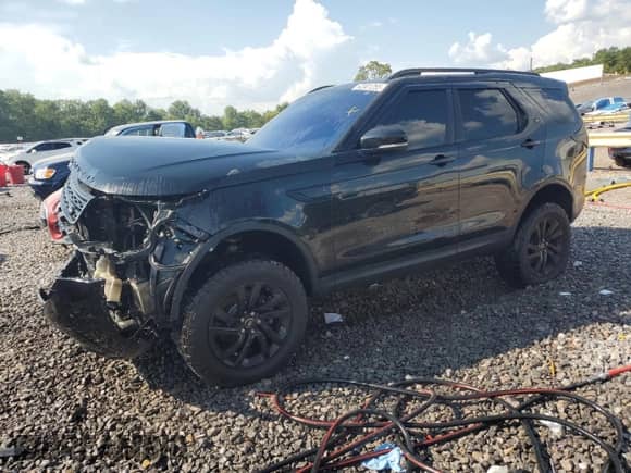 2017 Land Rover Discovery HSE with VIN SALRRBBK1HA024717, listed as a Copart auction lot 62001255 with 129,983 mi miles and Salvage title. Bid and sale history available at DreamBid. Image 1.