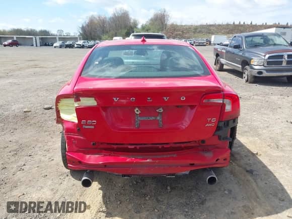 2012 Volvo S60 T6 с VIN YV1902FH9C2127803, выставлен на аукционе IAAI как лот 42084082 с пробегом 224 781 миль миль и . История ставок и продаж доступна на DreamBid. Изображение 6.