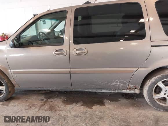 2006 Chevrolet Uplander 3LT with VIN 1GNDV33LX6D175133, listed as a IAAI auction lot 42556862 with 316,695 mi miles and . Bid and sale history available at DreamBid. Image 14.