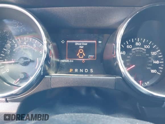 2017 Ford Mustang GT z VIN 1FA6P8CF0H5310934, wystawiony jako IAAI lot #43198857 z przebiegiem 92 428 mil mil oraz . Historia ofert i sprzedaży dostępna na DreamBid. Obrazek 7.