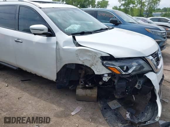 2017 Nissan Pathfinder SV with VIN 5N1DR2MM9HC642769, listed as a IAAI auction lot 42475621 with 110,180 mi miles and . Bid and sale history available at DreamBid. Image 6.