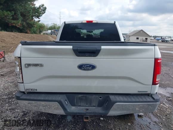 2017 Ford F-150 XL с VIN 1FTFW1EG9HFB92502, выставлен на аукционе IAAI как лот 43303601 с пробегом 110 652 миль миль и . История ставок и продаж доступна на DreamBid. Изображение 16.