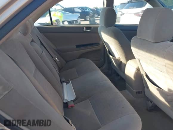 2005 Toyota Camry STD with VIN 4T1BE32KX5U084110, listed as a IAAI auction lot 43162822 with 210,556 mi miles and . Bid and sale history available at DreamBid. Image 8.