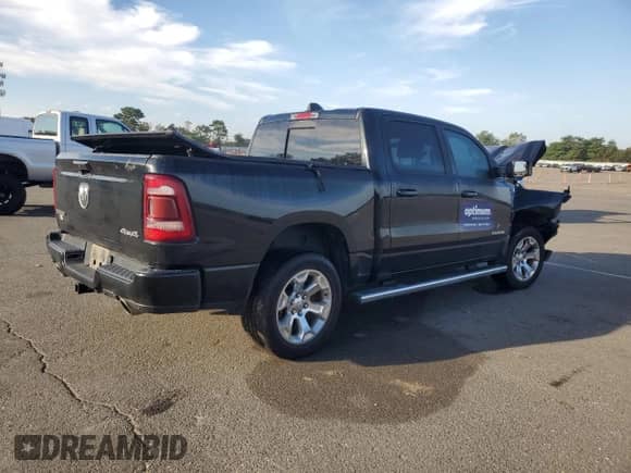 2019 Ram 1500 Big Horn z VIN 1C6SRFFTXKN868877, wystawiony jako Copart lot #72095235 z przebiegiem 139 063 mil mil oraz Szkoda całkowita • Salvage title. Historia ofert i sprzedaży dostępna na DreamBid. Obrazek 3.
