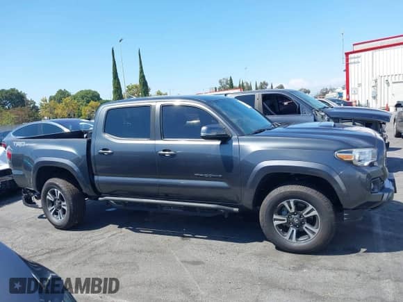 2019 Toyota Tacoma SR5 с VIN 3TMAZ5CN3KM084409, выставлен на аукционе IAAI как лот 43076335 с пробегом 73 078 миль миль и . История ставок и продаж доступна на DreamBid. Изображение 14.