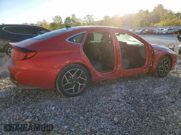 2021 Hyundai Sonata N Line с VIN 5NPEK4JC9MH107170, выставлен на аукционе Copart как лот 86136885 с пробегом 47 363 миль миль и Списание • Salvage title. История ставок и продаж доступна на DreamBid. Изображение 3.