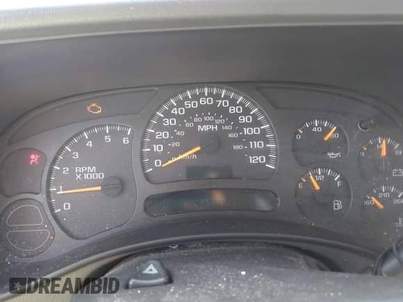 2005 Chevrolet Silverado 1500 LS z VIN 2GCEC13T451322080, wystawiony jako IAAI lot #43125281 z przebiegiem 205 678 mil mil oraz . Historia ofert i sprzedaży dostępna na DreamBid. Obrazek 7.
