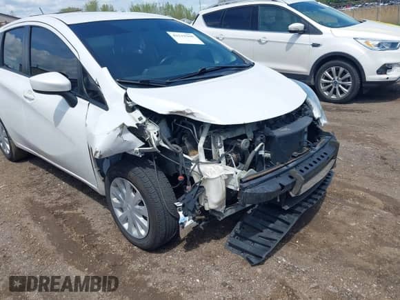 2016 Nissan Note S z VIN 3N1CE2CP4GL407936, wystawiony jako IAAI lot #42219360 z przebiegiem 229 071 mil mil oraz . Historia ofert i sprzedaży dostępna na DreamBid. Obrazek 6.