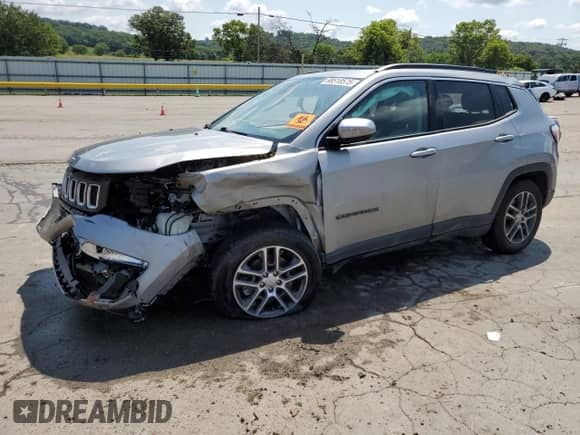 2019 Jeep Compass Latitude z VIN 3C4NJCBB3KT769536, wystawiony jako Copart lot #68518575 z przebiegiem 115 621 mil mil oraz Szkoda całkowita • Salvage title. Historia ofert i sprzedaży dostępna na DreamBid. Obrazek 1.