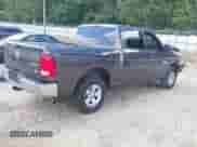 2019 Ram 1500 Tradesman z VIN 1C6RR7KG2KS681728, wystawiony jako IAAI lot #42823098 z przebiegiem 83 446 mil mil oraz . Historia ofert i sprzedaży dostępna na DreamBid. Obrazek 4.