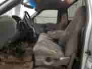 2003 Ford F-150 XL z VIN 2FTRF18223CB07372, wystawiony jako Copart lot #55390725 z przebiegiem 171 638 mil mil oraz Szkoda całkowita • Salvage title. Historia ofert i sprzedaży dostępna na DreamBid. Obrazek 7.