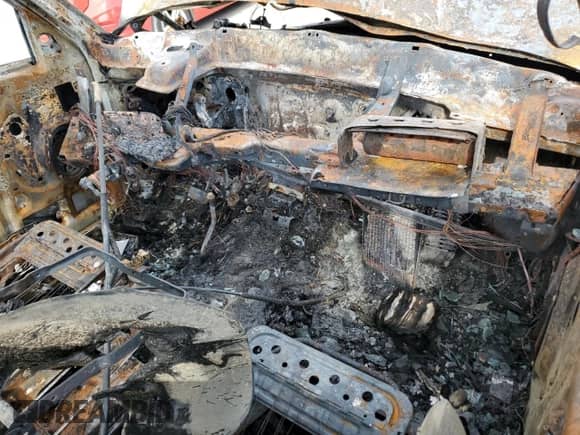 2000 Dodge 1500 с VIN 1B7HF13Z8YJ159968, выставлен на аукционе Copart как лот 77462274 с пробегом Не указан миль и На запчасти • Non repairable. История ставок и продаж доступна на DreamBid. Изображение 8.