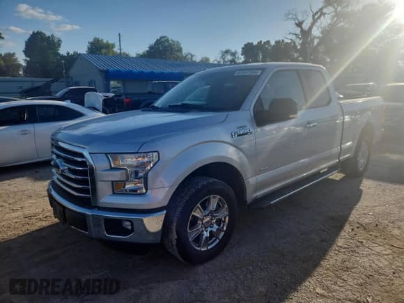 2016 Ford F-150 XL z VIN 1FTEX1CP2GKE14086, wystawiony jako Copart lot #81547345 z przebiegiem 132 085 mil mil oraz Szkoda całkowita • Salvage title. Historia ofert i sprzedaży dostępna na DreamBid. Obrazek 1.