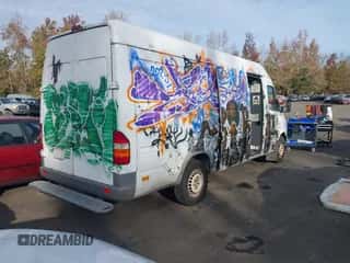 2005 Dodge Sprinter with VIN WD0PD744855837203, listed as a IAAI auction lot 41418260 with 231,800 mi miles and . Bid and sale history available at DreamBid. Image 4.
